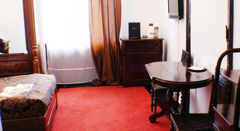 Hotel Poesis Сату-Маре Экстерьер фото