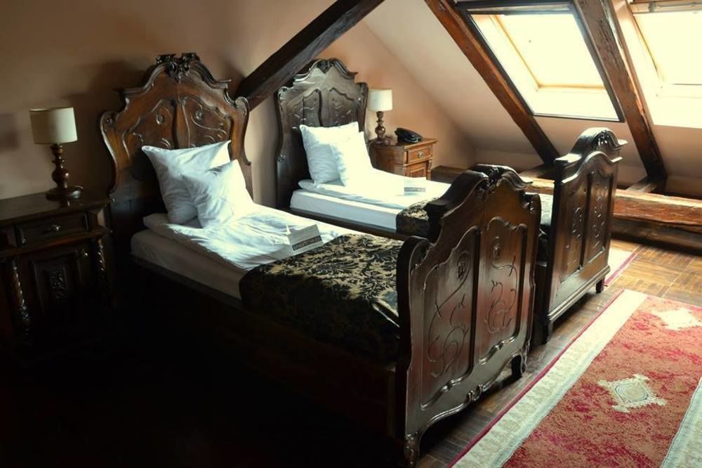 Hotel Poesis Сату-Маре Экстерьер фото