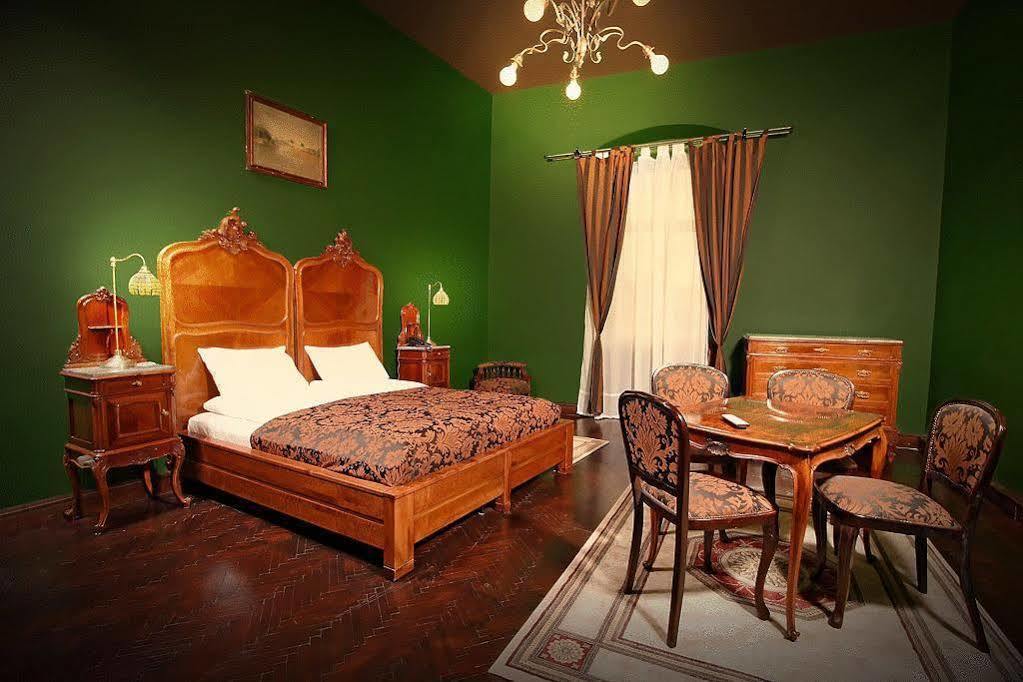 Hotel Poesis Сату-Маре Экстерьер фото